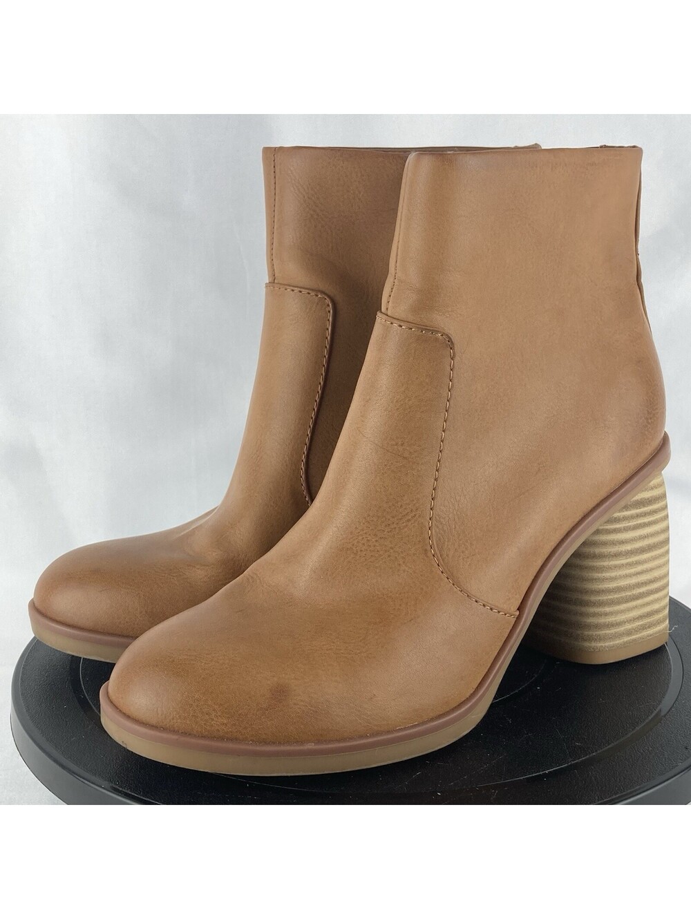 Women’s Size 6 KORKS Tan Brown Ankle Boots Chunky Stacked Block Heel Floral Zip
